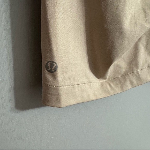 Lululemon Athletica Cream Outdoor Shorts Size 4 - Picture 8 of 9